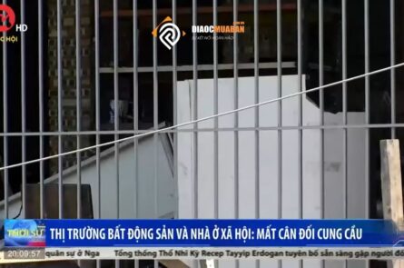 Thị trường bất động sản và nhà ở xã hội Việt Nam đối mặt tình trạng mất cân đối cung cầu nghiêm trọng.